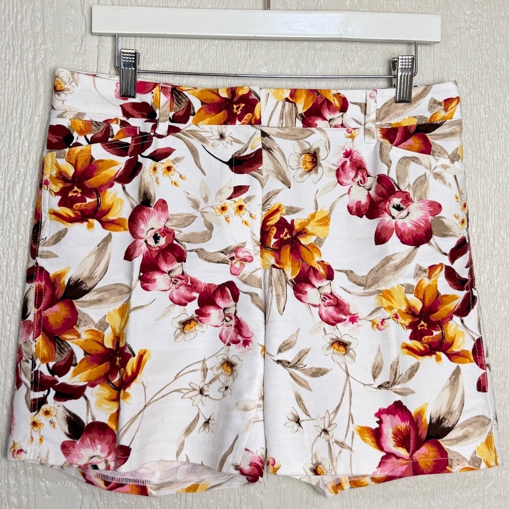 White House Black Market Floral The 5 Inch Short White Pink Orange Size 6